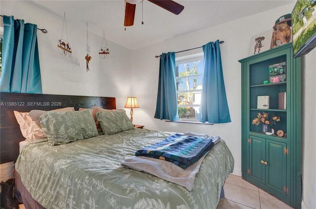 6420 SW 58th Pl, South Miami, FL 33143