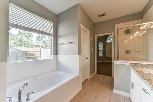 440 Mystic Trail Loop, Kingwood, TX 77339