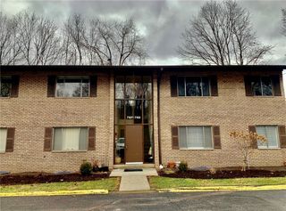 7127 Sanlin Dr, Moon/crescent Twp, PA 15108
