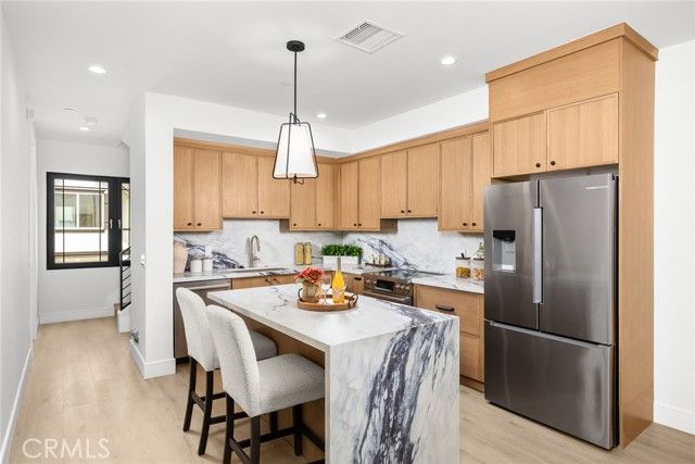 830 Sunset B, Arcadia, CA 91007