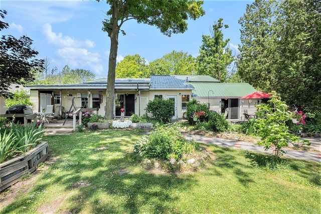 8828 Elm, Fremont, MI 49412