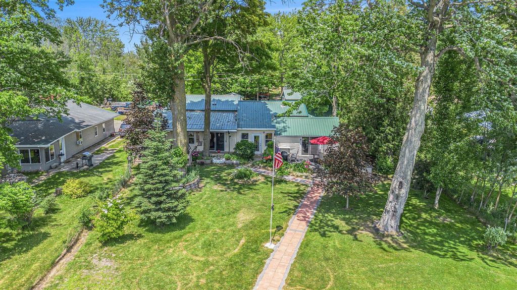 8828 Elm, Fremont, MI 49412