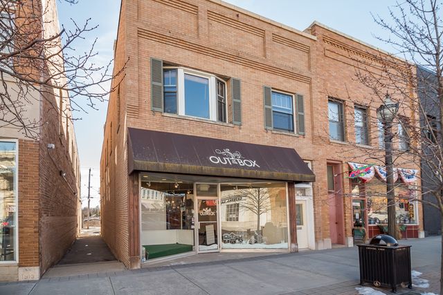 71 N Williams Street, Crystal Lake, IL 60014