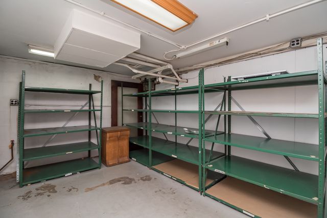 71 N Williams Street, Crystal Lake, IL 60014