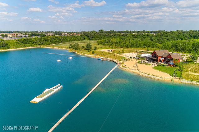 71 N Williams Street, Crystal Lake, IL 60014