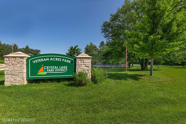 71 N Williams Street, Crystal Lake, IL 60014