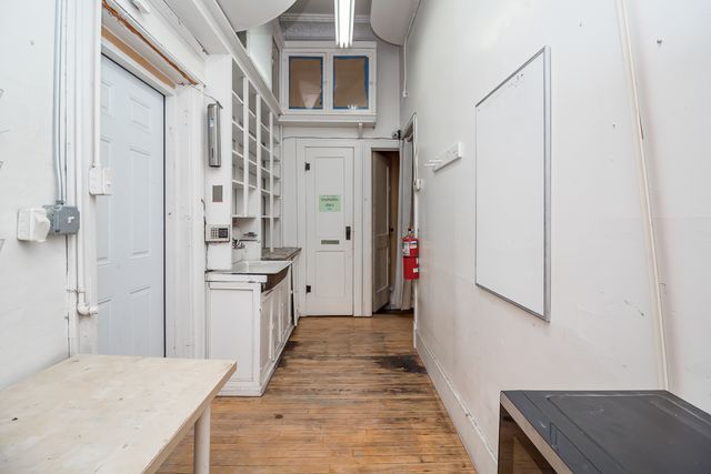 71 N Williams Street, Crystal Lake, IL 60014