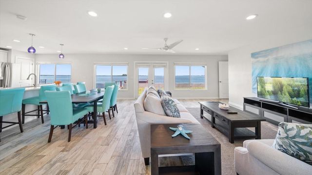 2234 HARBOR VIEW DRIVE, Dunedin, FL 34698