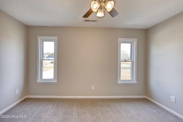 214 W Volant Street, Hubert, NC 28539