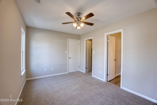 214 W Volant Street, Hubert, NC 28539