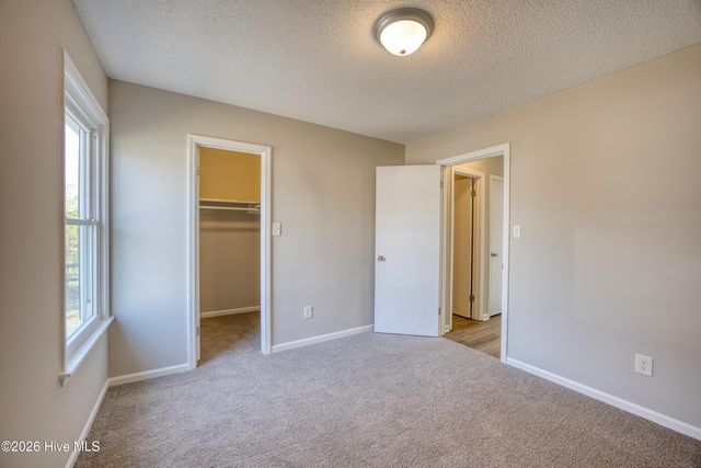 214 W Volant Street, Hubert, NC 28539