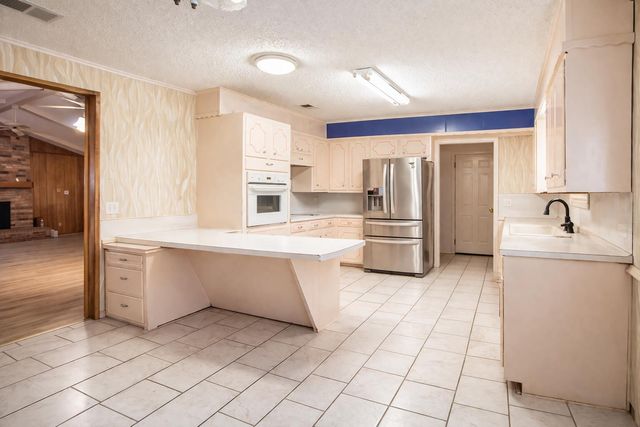 1803 E Buckley Street, Brownfield, TX 79316