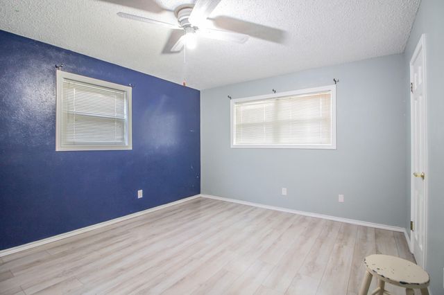 1803 E Buckley Street, Brownfield, TX 79316