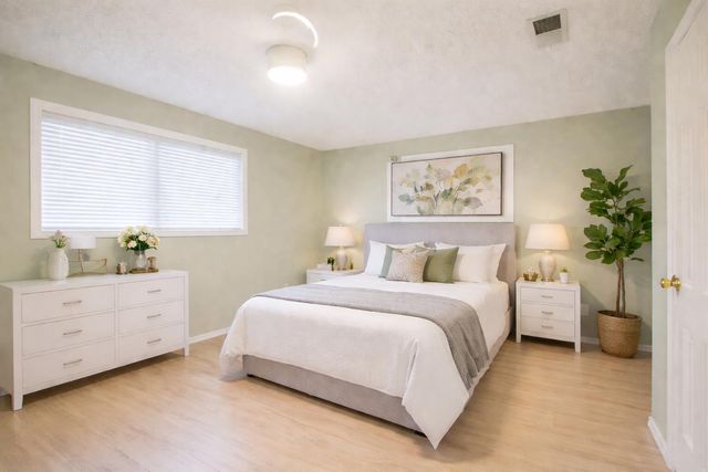 1803 E Buckley Street, Brownfield, TX 79316