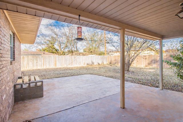 1803 E Buckley Street, Brownfield, TX 79316