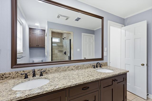 3525 Stadium Drive, Fort Worth, TX 76109