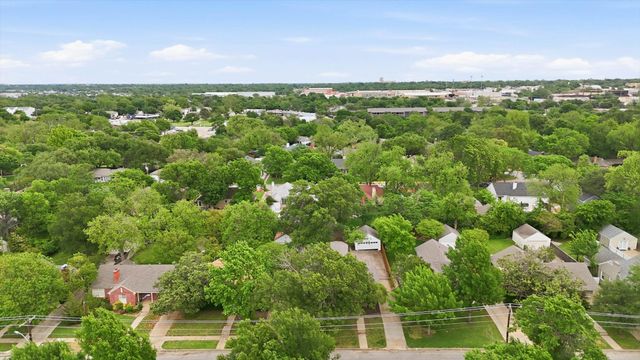 3525 Stadium Drive, Fort Worth, TX 76109