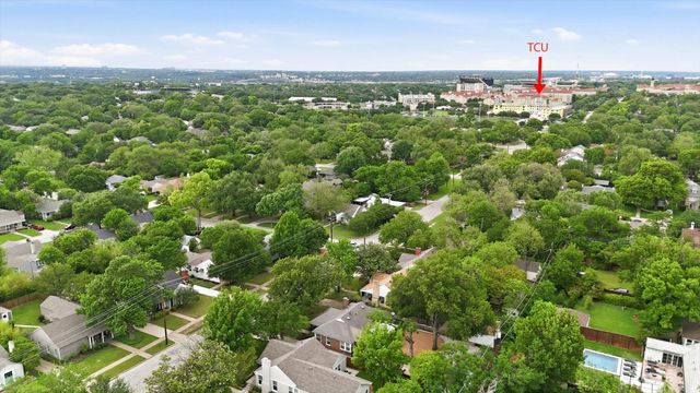 3525 Stadium Drive, Fort Worth, TX 76109