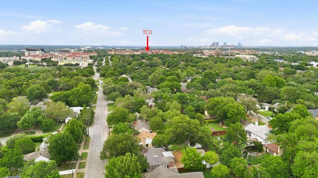 3525 Stadium Drive, Fort Worth, TX 76109