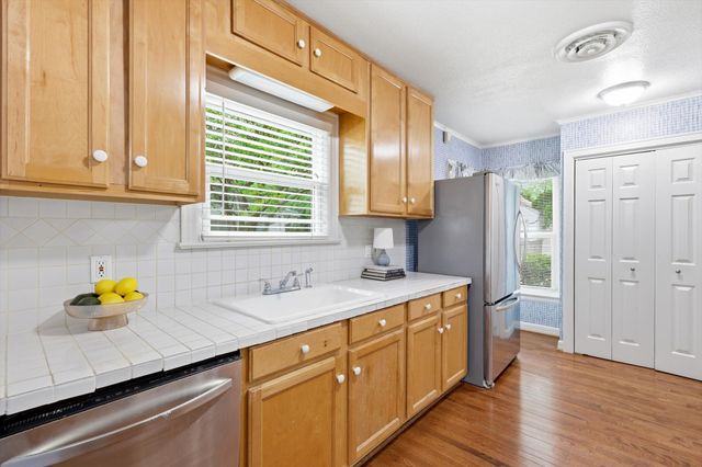 3525 Stadium Drive, Fort Worth, TX 76109