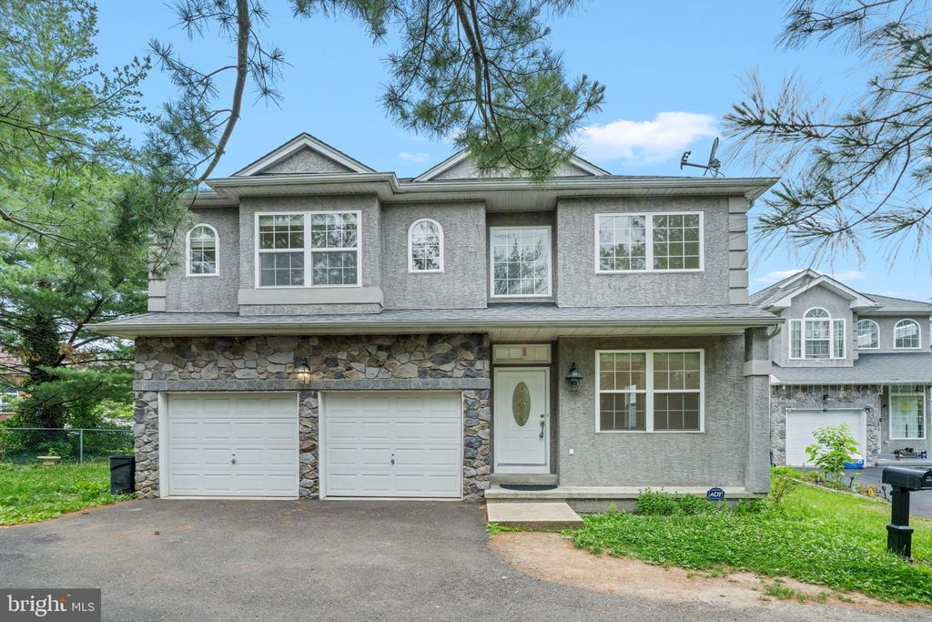 13100 BUSTLETON AVE, Philadelphia, PA 19116