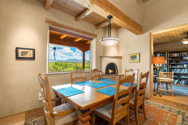 4 Calle Perezoso, Santa Fe, NM 87507