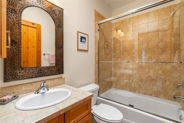 4 Calle Perezoso, Santa Fe, NM 87507