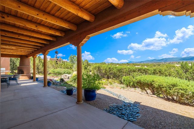 4 Calle Perezoso, Santa Fe, NM 87507