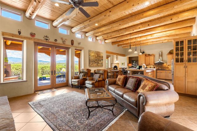 4 Calle Perezoso, Santa Fe, NM 87507