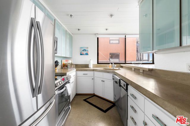 6209 Pacific Avenue 104, Playa Del Rey (los Angeles), CA 90293