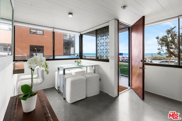 6209 Pacific Avenue 104, Playa Del Rey (los Angeles), CA 90293