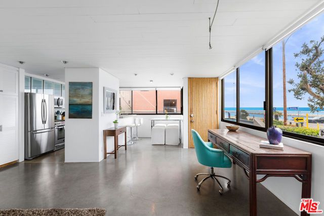 6209 Pacific Avenue 104, Playa Del Rey (los Angeles), CA 90293