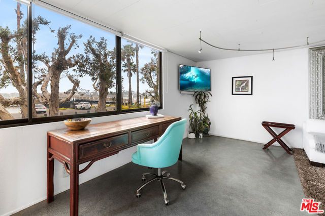 6209 Pacific Avenue 104, Playa Del Rey (los Angeles), CA 90293