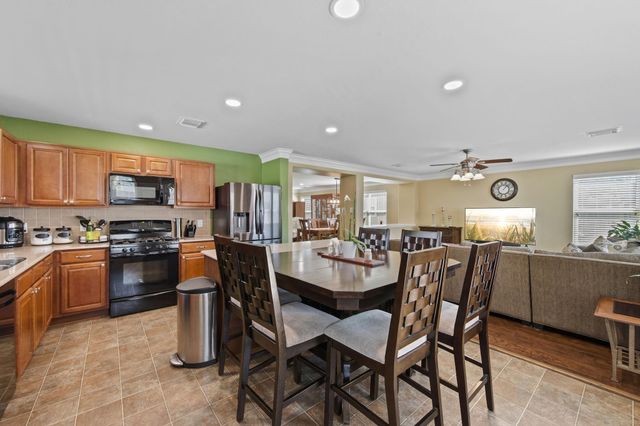 6615 Green Pear Lane, Houston, TX 77049