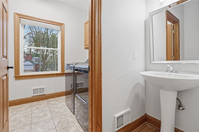 5653 Meridian Rd, Richland, PA 15044