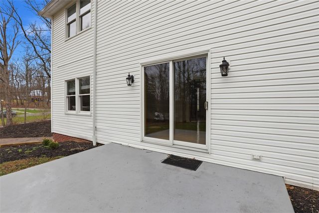 5653 Meridian Rd, Richland, PA 15044