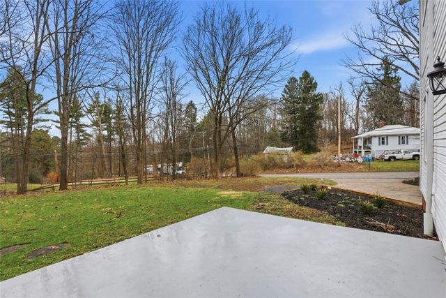 5653 Meridian Rd, Richland, PA 15044