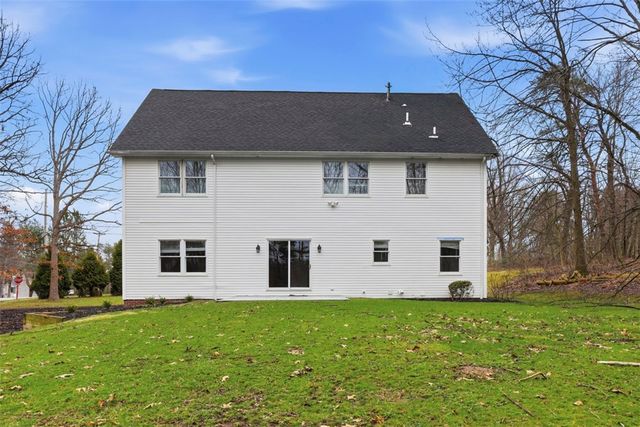 5653 Meridian Rd, Richland, PA 15044
