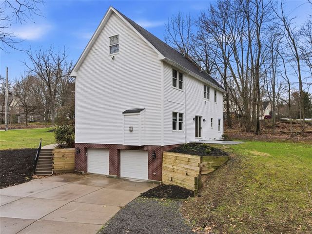 5653 Meridian Rd, Richland, PA 15044
