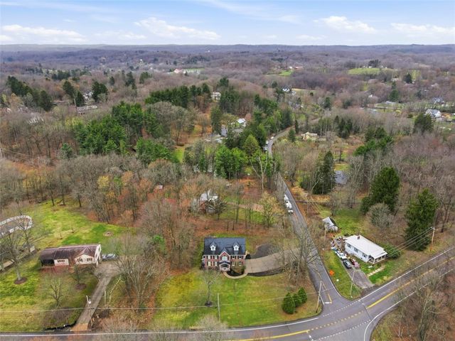 5653 Meridian Rd, Richland, PA 15044