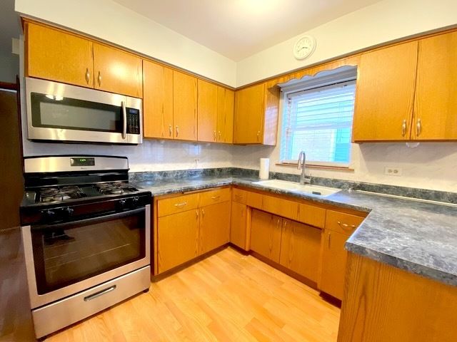 3115 N Nashville Avenue 3E, Chicago, IL 60634