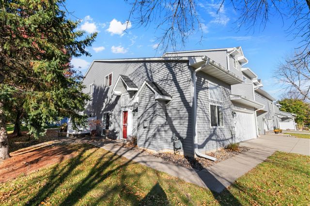 700 Kingfisher Lane F, Woodbury, MN 55125