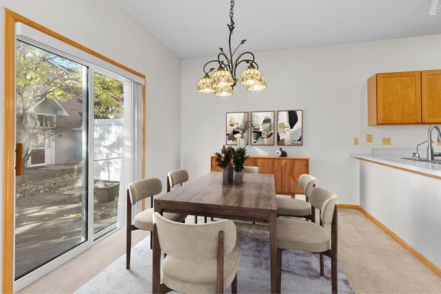 700 Kingfisher Lane F, Woodbury, MN 55125