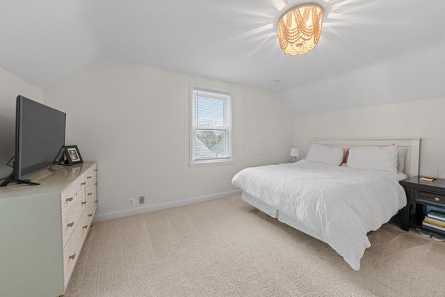 2516 Chester Road, Upper Arlington, OH 43221