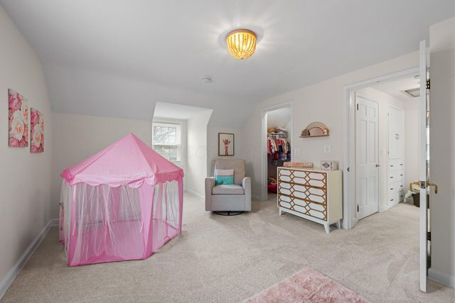 2516 Chester Road, Upper Arlington, OH 43221