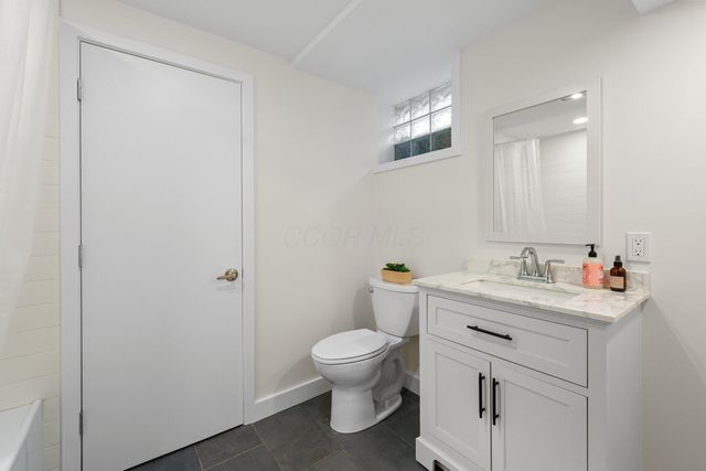 2516 Chester Road, Upper Arlington, OH 43221