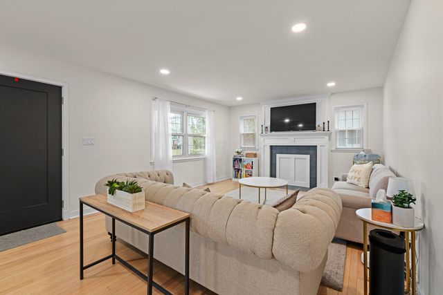2516 Chester Road, Upper Arlington, OH 43221