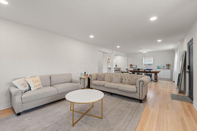2516 Chester Road, Upper Arlington, OH 43221