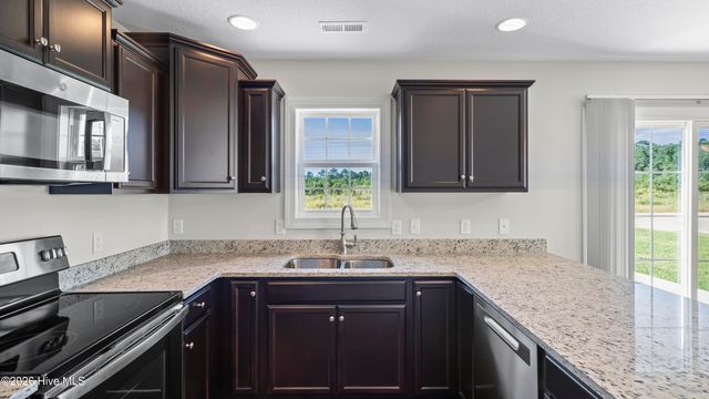 457 Worsley Way, Jacksonville, NC 28546