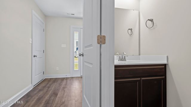 457 Worsley Way, Jacksonville, NC 28546